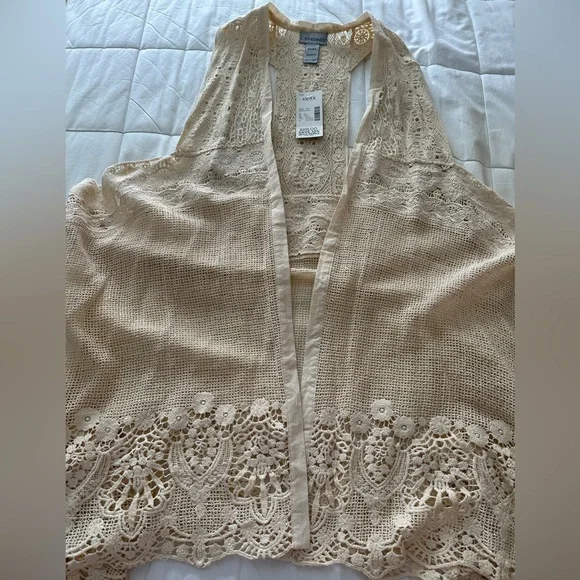 Women’s plus size beautiful lace vest. 4X/5X brand new never worn. - Picture 13 of 14